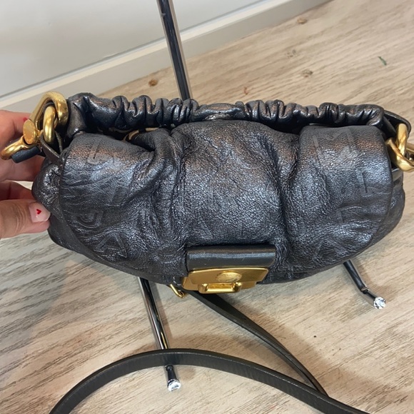 Marc by Marc Jacobs Dreamy Letter Linda Embossed Leather Bag Graphite Metal Bag - Picture 7 of 13
